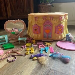 Vintage 1987 hasbro my little pony perm shoppe Set with Accessories and ponies